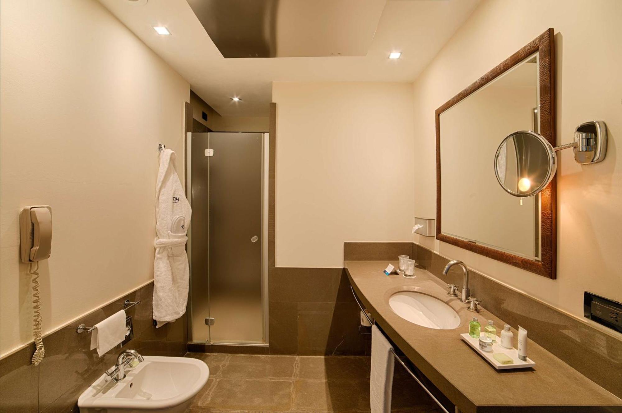 Hotel Nh 4*